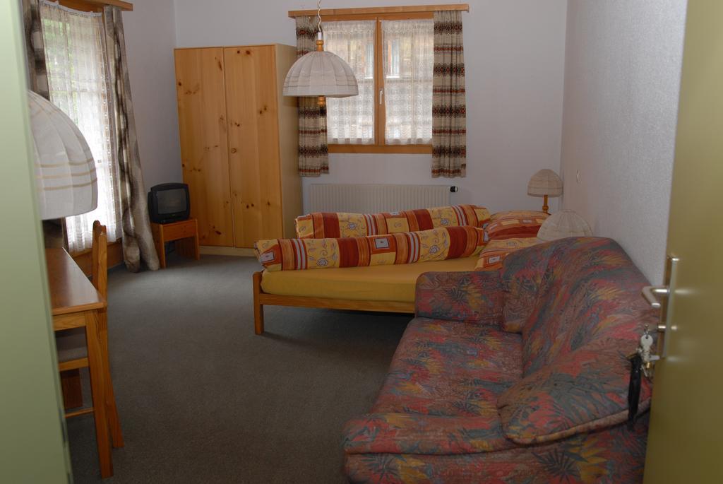 Hotel Reich Thusis Zimmer foto