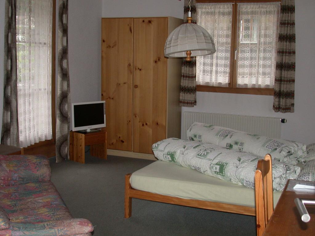 Hotel Reich Thusis Zimmer foto